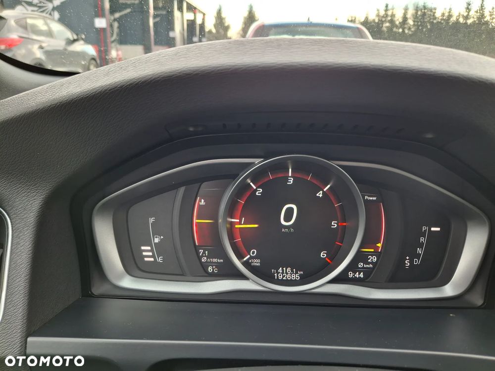 Volvo V60 D3 Geartronic Momentum - 8