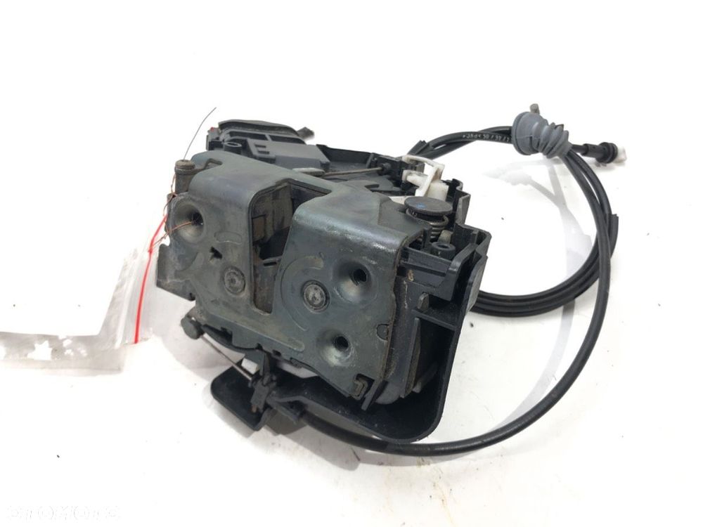 ZAMEK DRZWI PRAWY PRZÓD - 130.00 PLN - VOLVO S40 II (544) 2003 - 2012 2.4 125 kW [170 KM] benzyna - 2