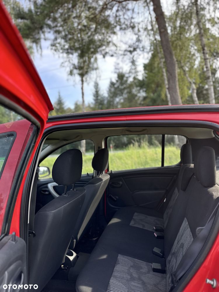 Dacia Sandero - 8