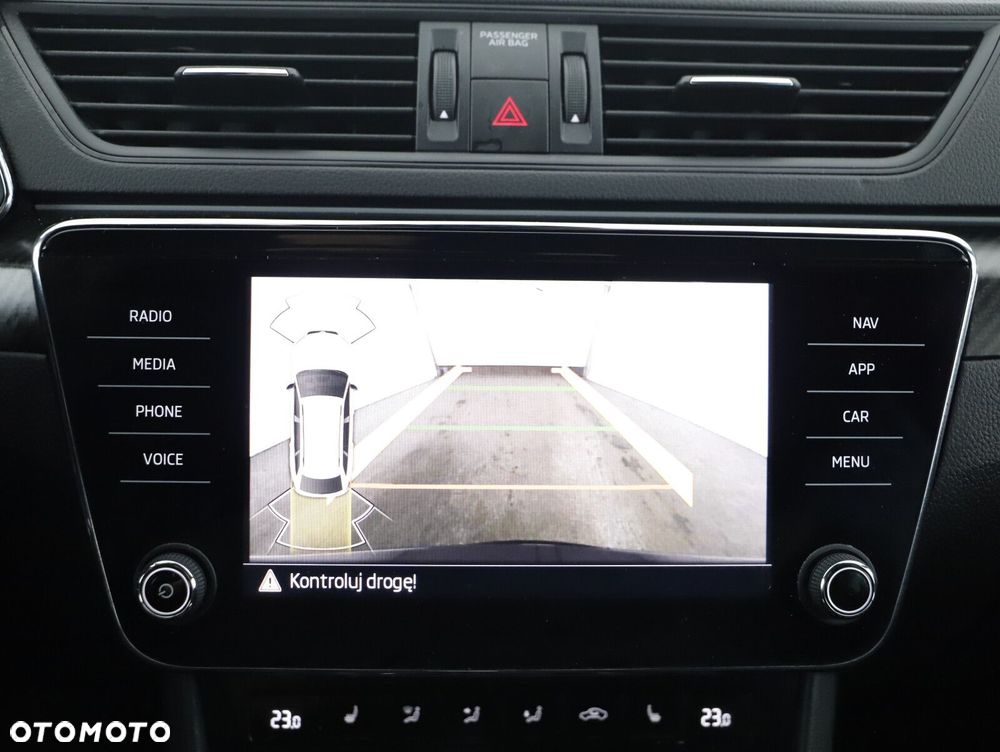 Skoda Superb 2.0 TDI SCR 4x4 Sportline DSG - 22
