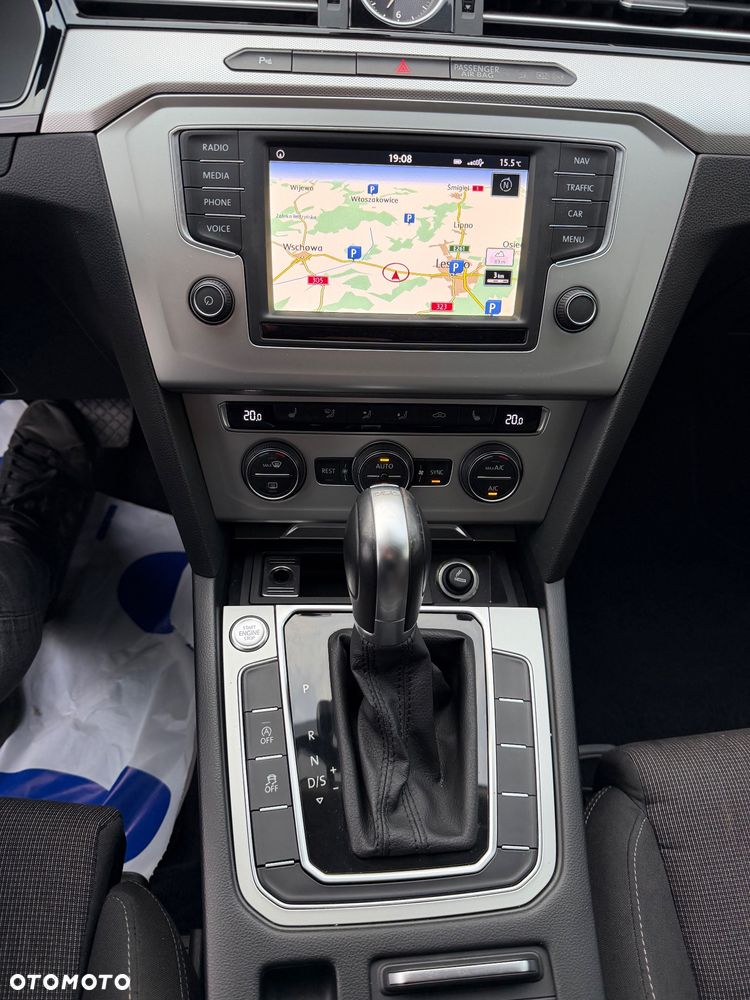 Volkswagen Passat 1.8 TSI (BlueMotion Technology) DSG Comfortline - 15