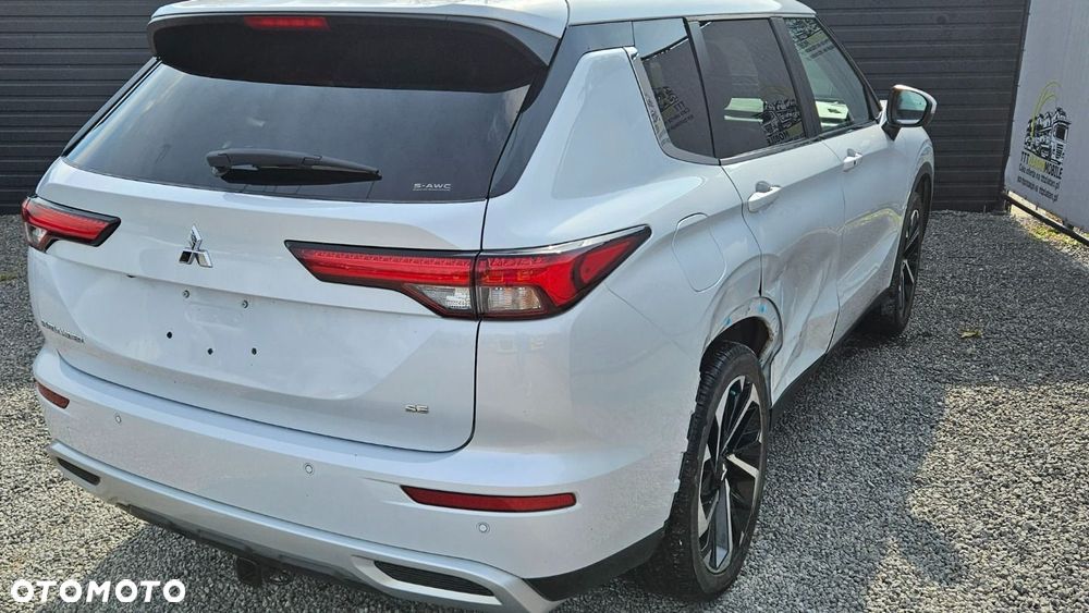 Mitsubishi Outlander - 28