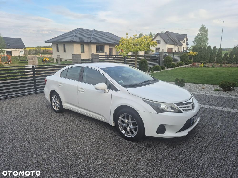 Toyota Avensis - 2