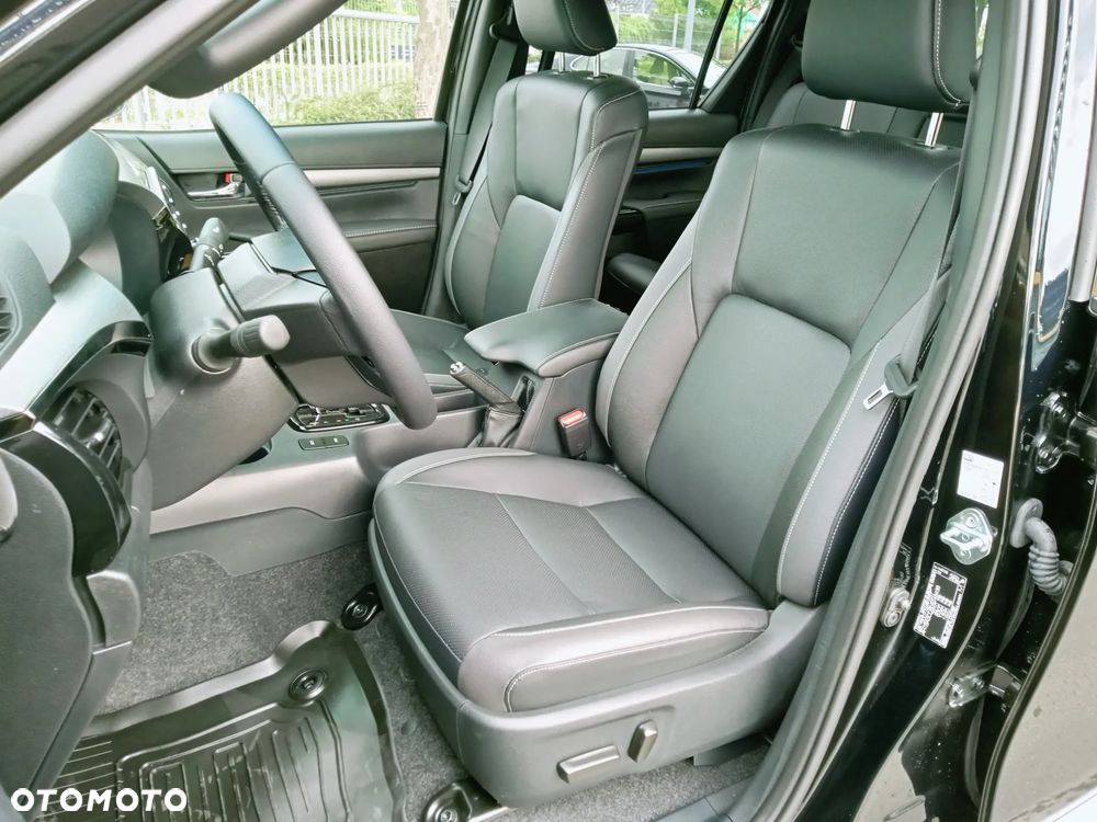 Toyota Hilux 2.8 D-4D Double Cab Invincible 4x4 - 10