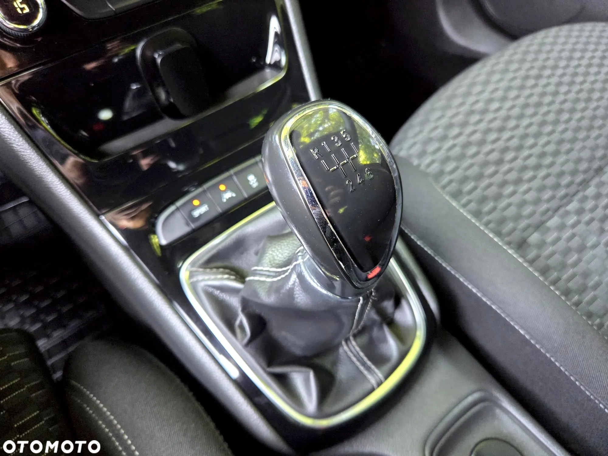 Opel Astra V 1.4 T Elite - 30
