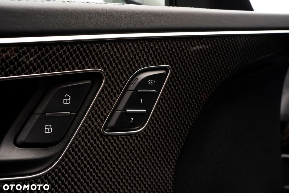Audi SQ8 - 16