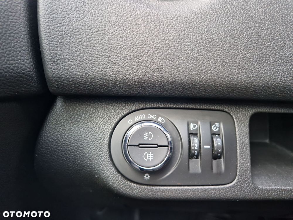 Opel Meriva - 28