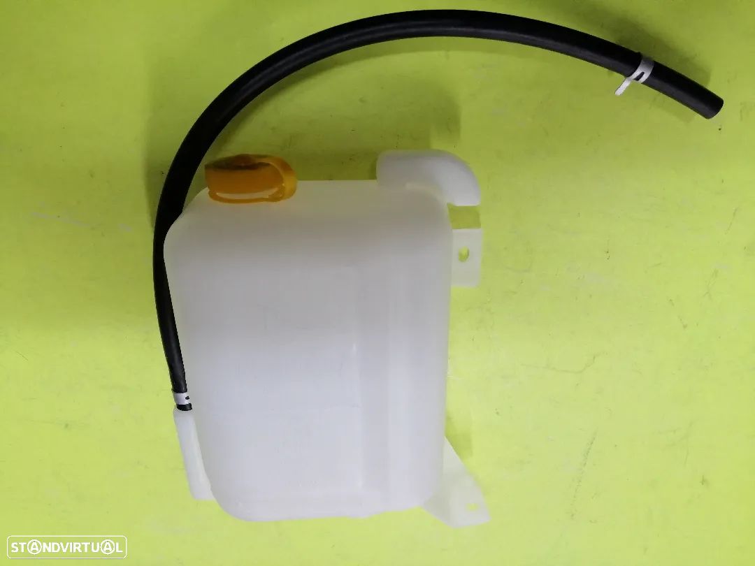 Depósito /Vaso expansão da água Nissan Pickup D21 (novo) - 1