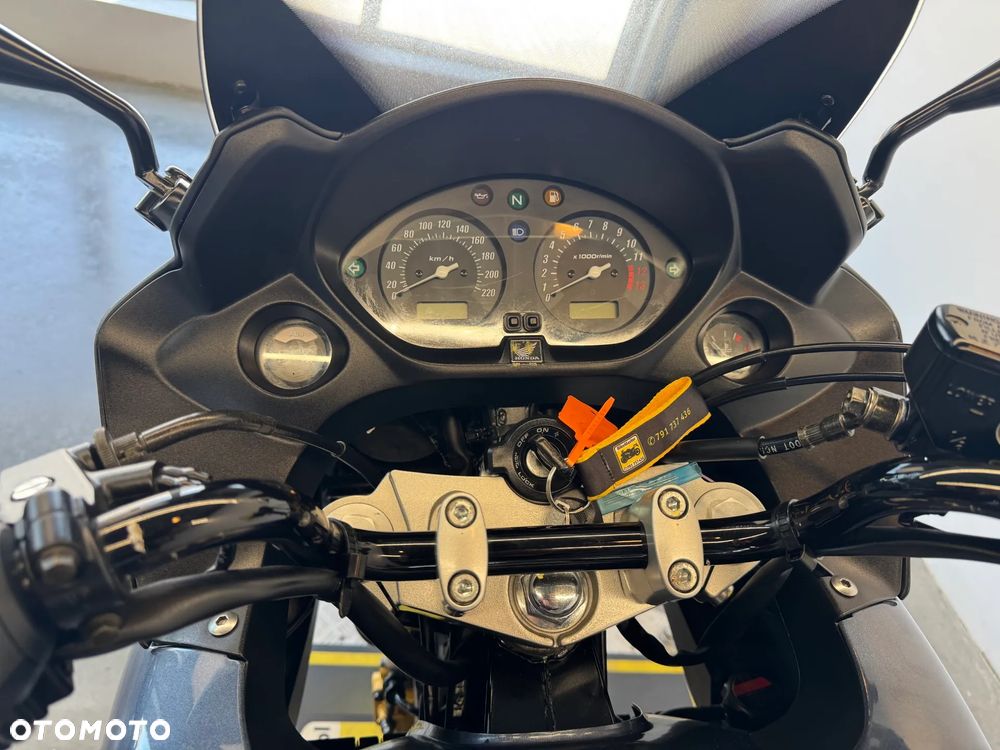Honda CBF - 31