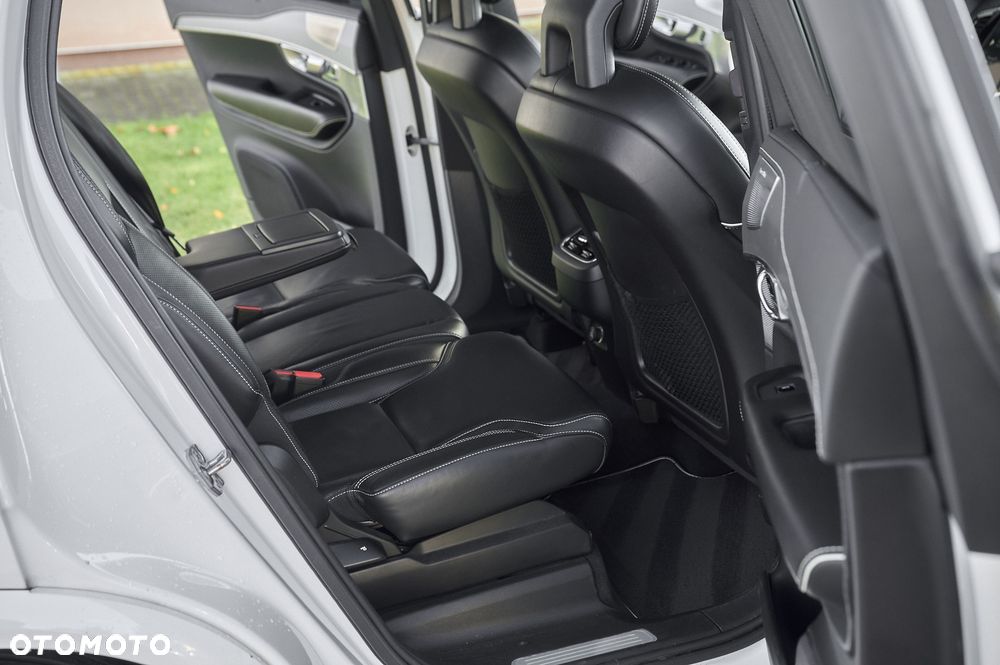 Volvo XC 90 D5 SCR AWD R-Design 7os - 8