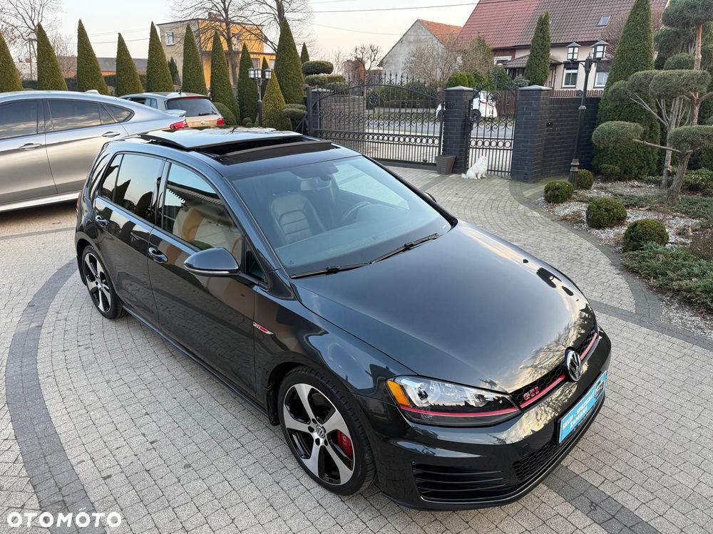 Volkswagen Golf GTI (BlueMotion Technology) DSG - 12