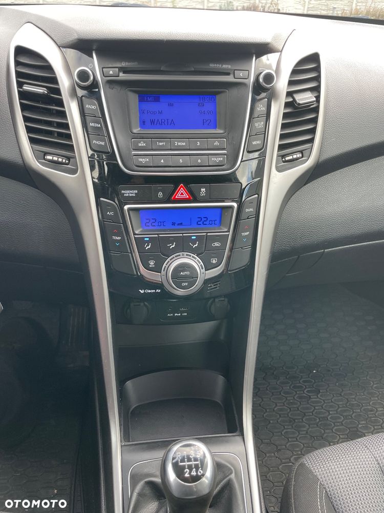 Hyundai i30 blue Kombi 1.6 CRDi Classic - 7