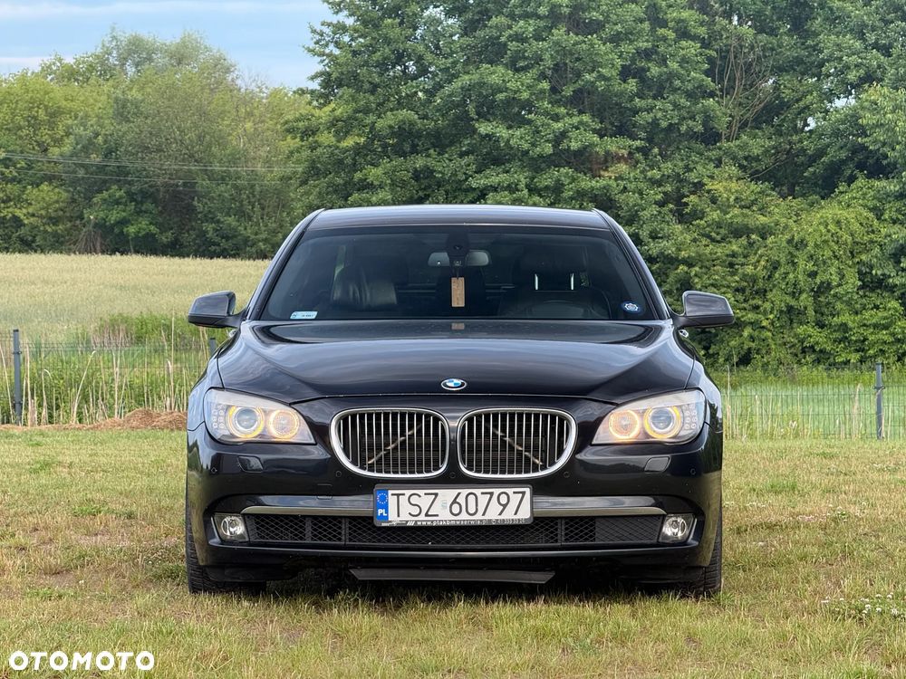 BMW Seria 7 740d - 2