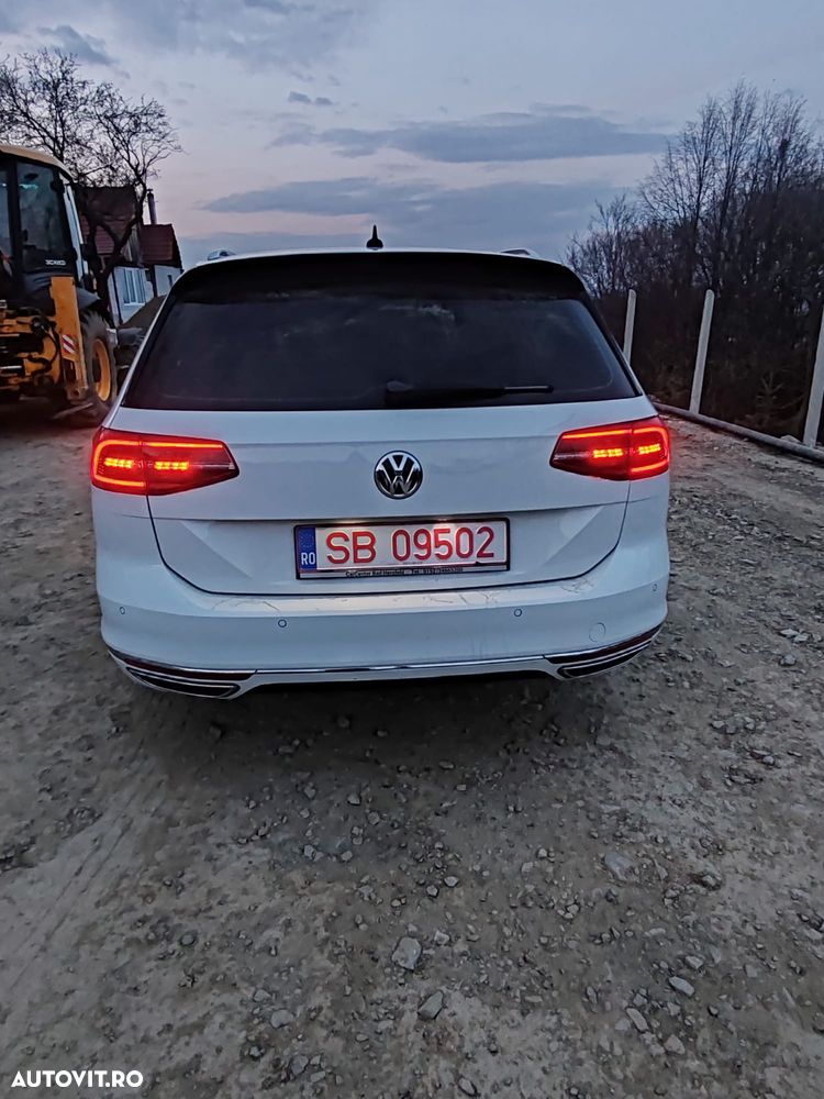 Volkswagen Passat 2.0 TDI (BlueMotion Technology) Highline - 37