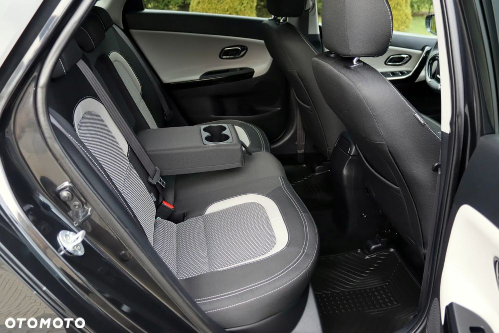 Kia Ceed 1.6 GDI DCT Platinum Edition - 23