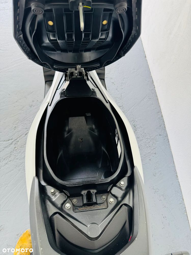 Yamaha NMAX - 37