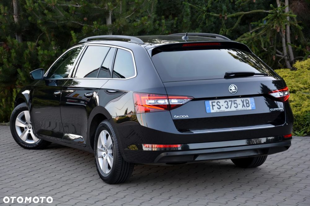 Skoda Superb 2.0 TDI DSG Ambition - 14