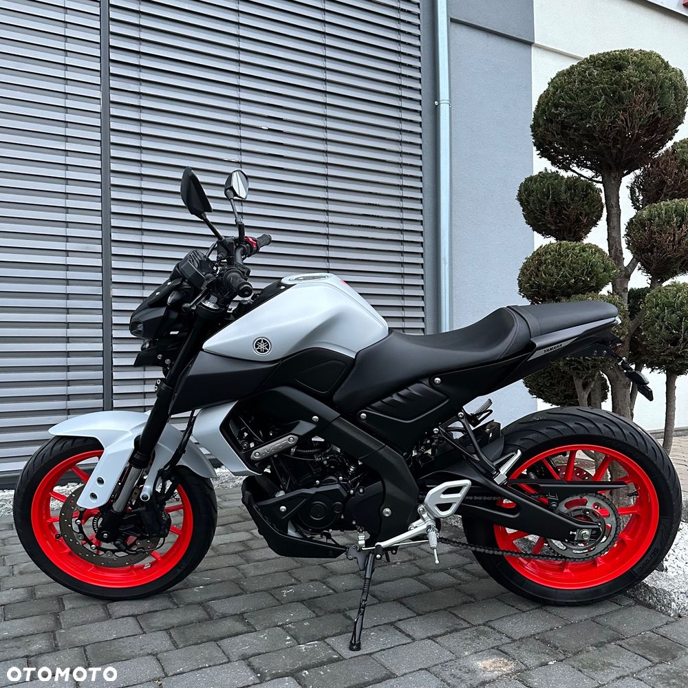Yamaha MT - 8