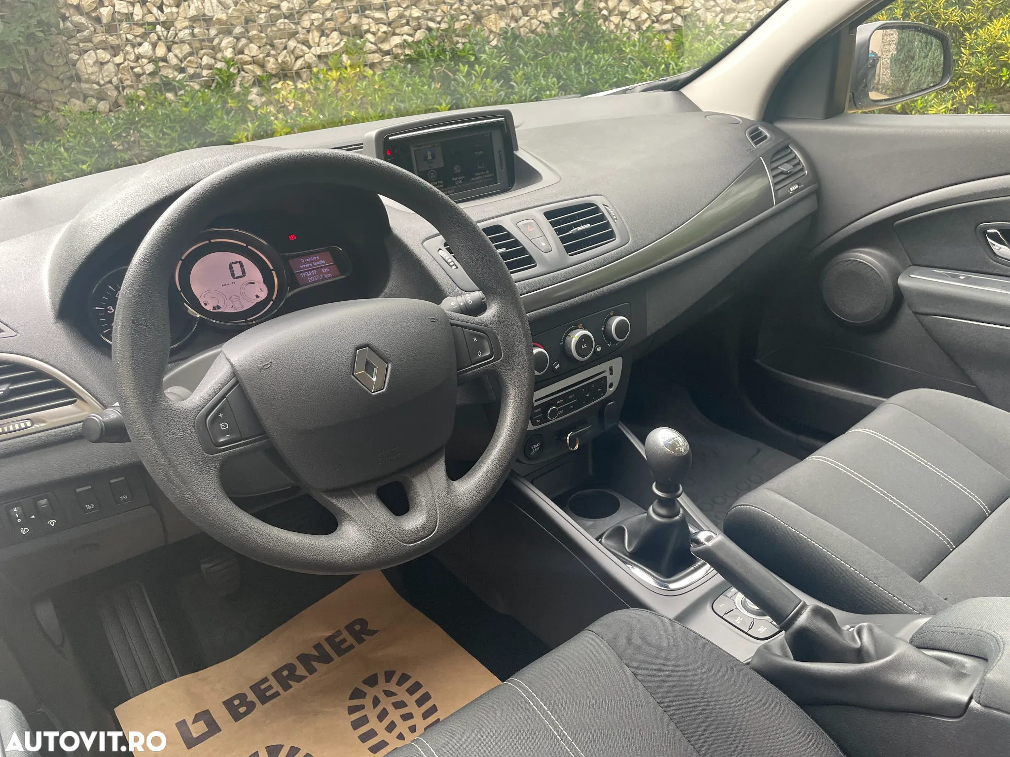 Renault Megane BLUE dCi Business - 11