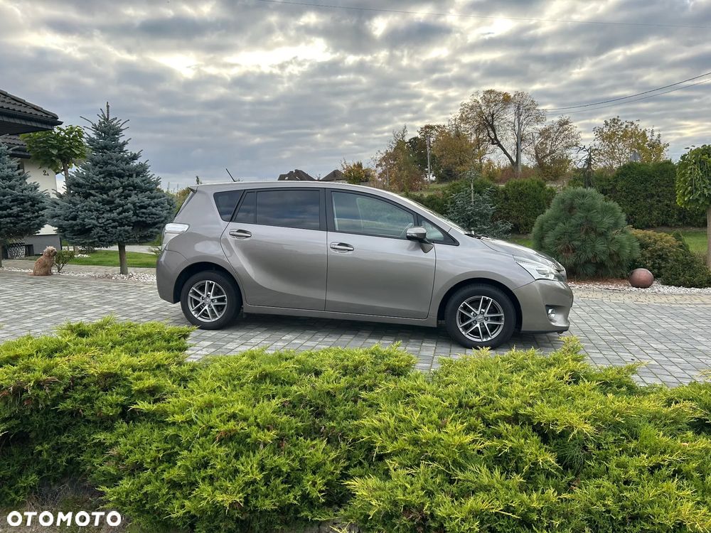 Toyota Verso 1.6 D-4D Prestige - 6
