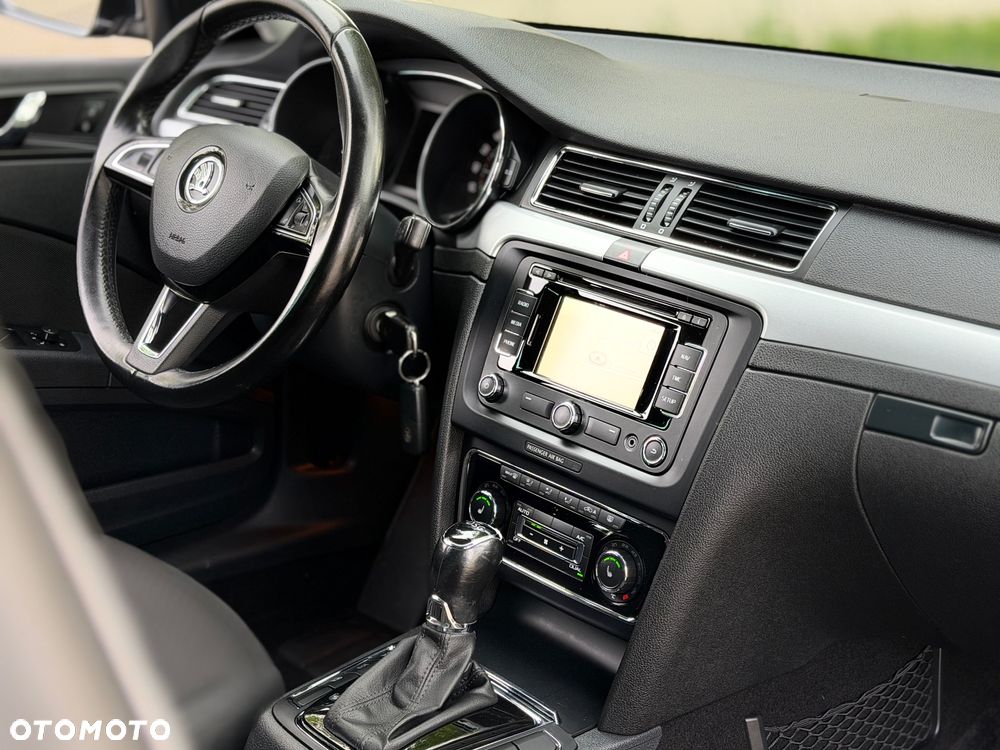 Skoda Superb 2.0 TDI Green tec DSG Exclusive - 16