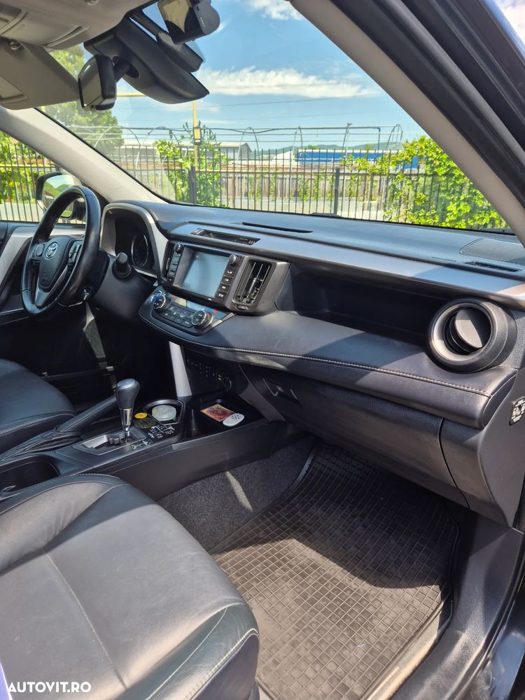 Toyota RAV4 2.5 VVT-i 4x4 Luxury - 12