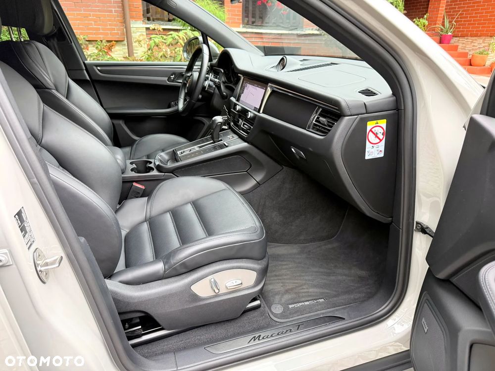 Porsche Macan T - 22