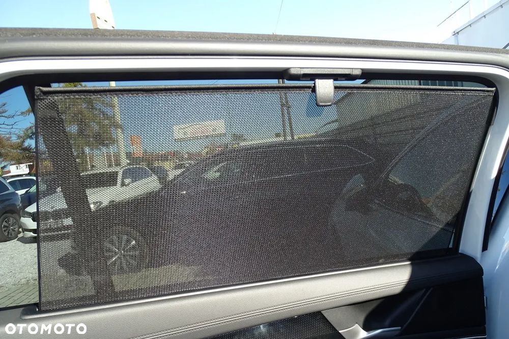 Volkswagen Passat 2.0 TDI SCR Style DSG - 24