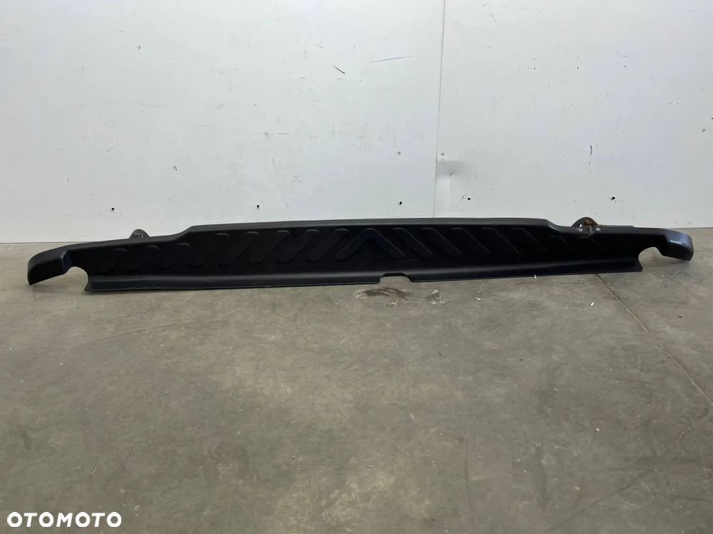Zderzak tylny Nissan Navara IV 4 D23 NP300 Renault Alaskan belka nakładka listwa zderzaka 2015r.-