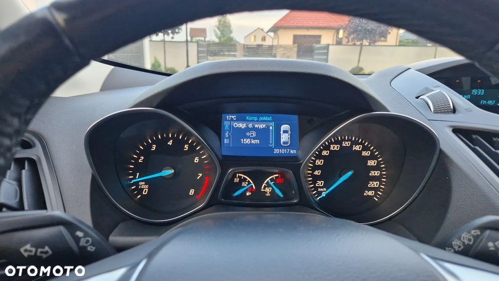 Ford Kuga 1.6 EcoBoost 2x4 Titanium - 17