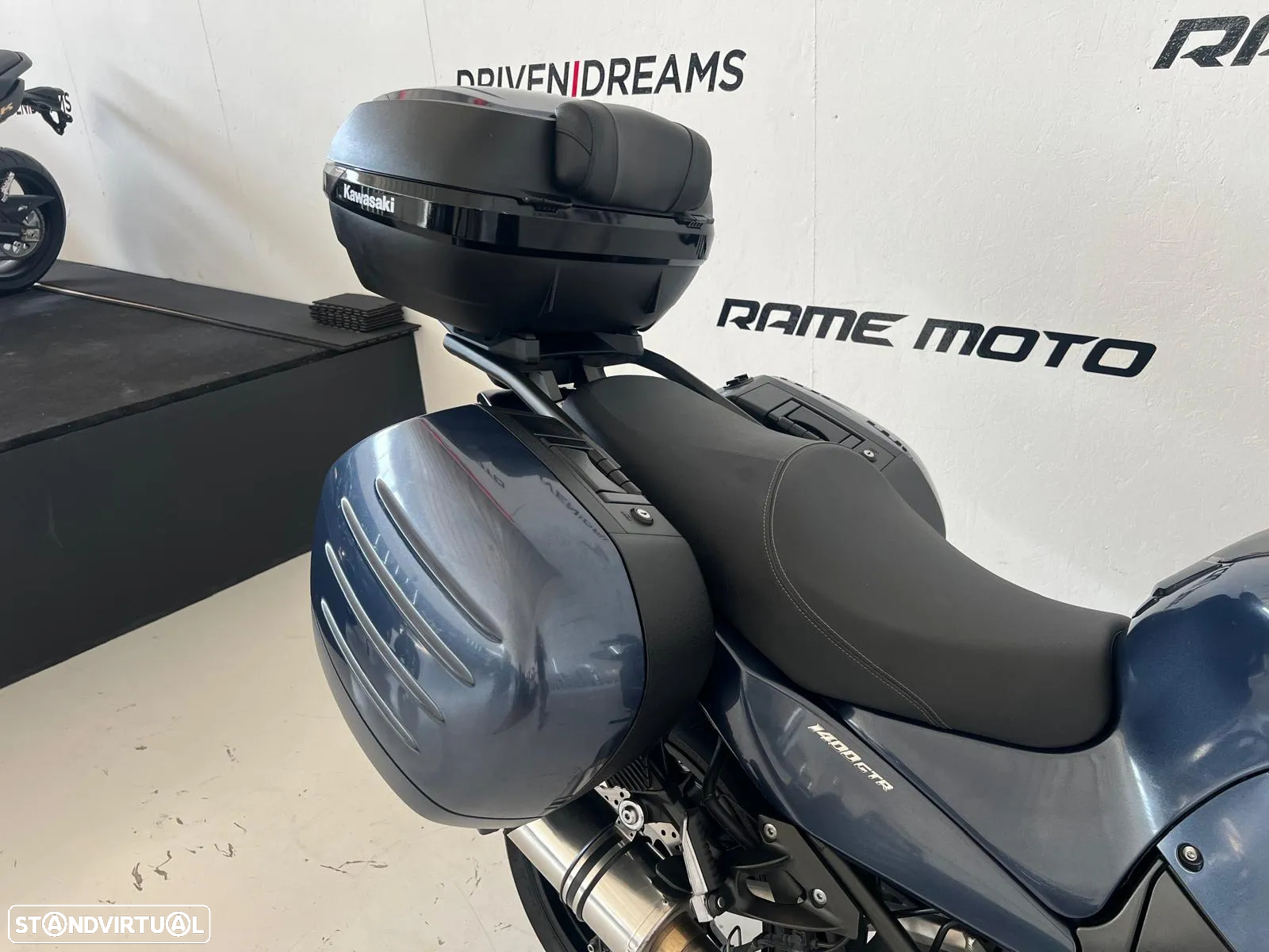 Kawasaki GTR 1400 - 17