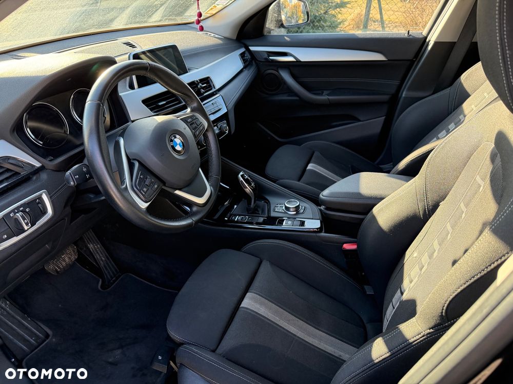 BMW X2 sDrive16d - 13
