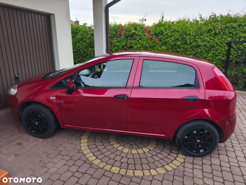 Fiat Grande Punto - 25