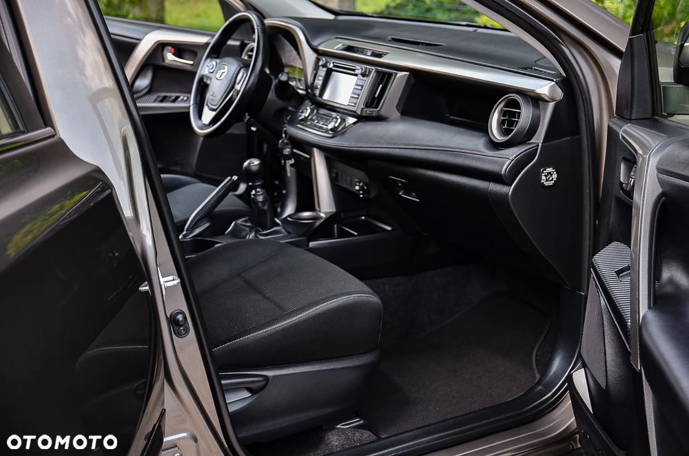 Toyota RAV4 2.0 4x4 Executive - 26