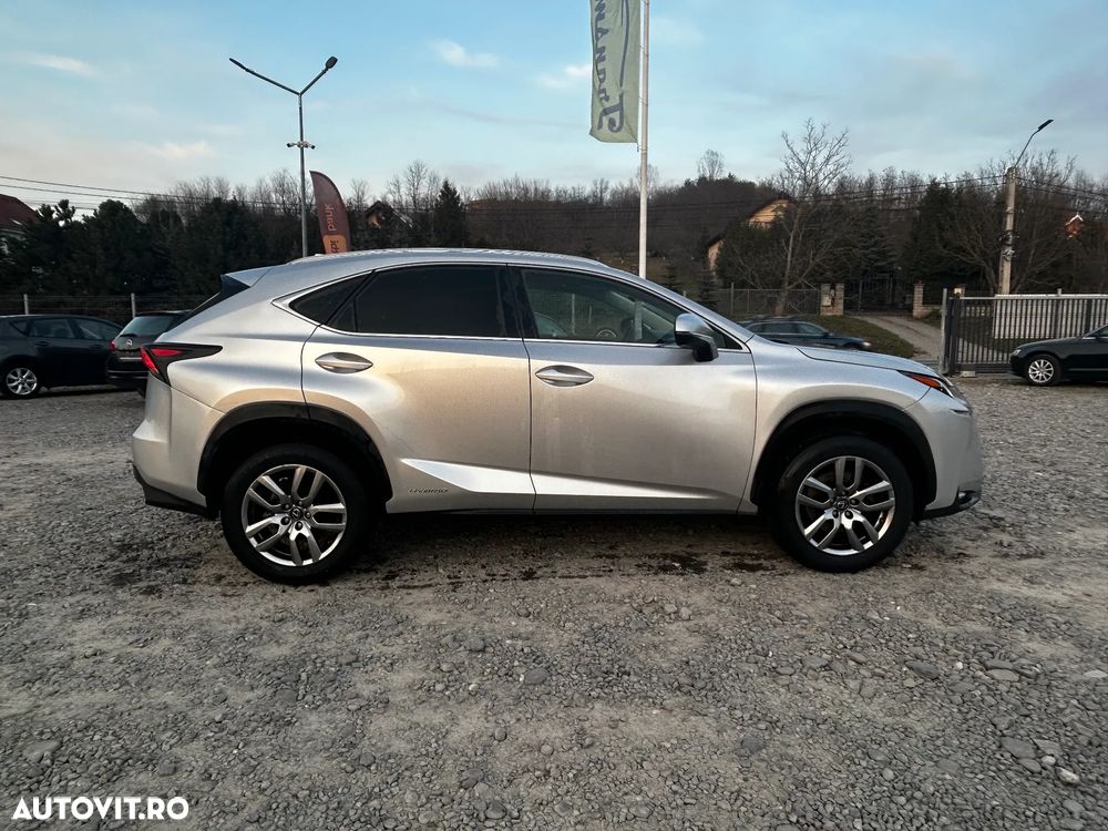 Lexus Seria NX 300h E-FOUR - 9
