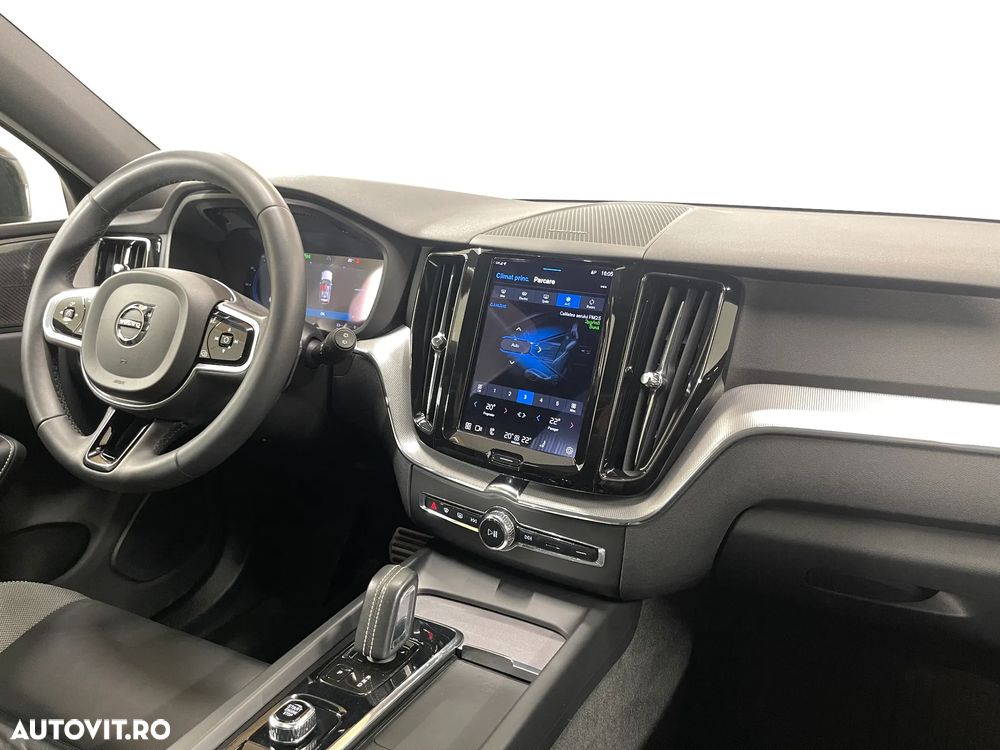 Volvo XC 60 Recharge T8 Twin Engine eAWD R-Design - 9