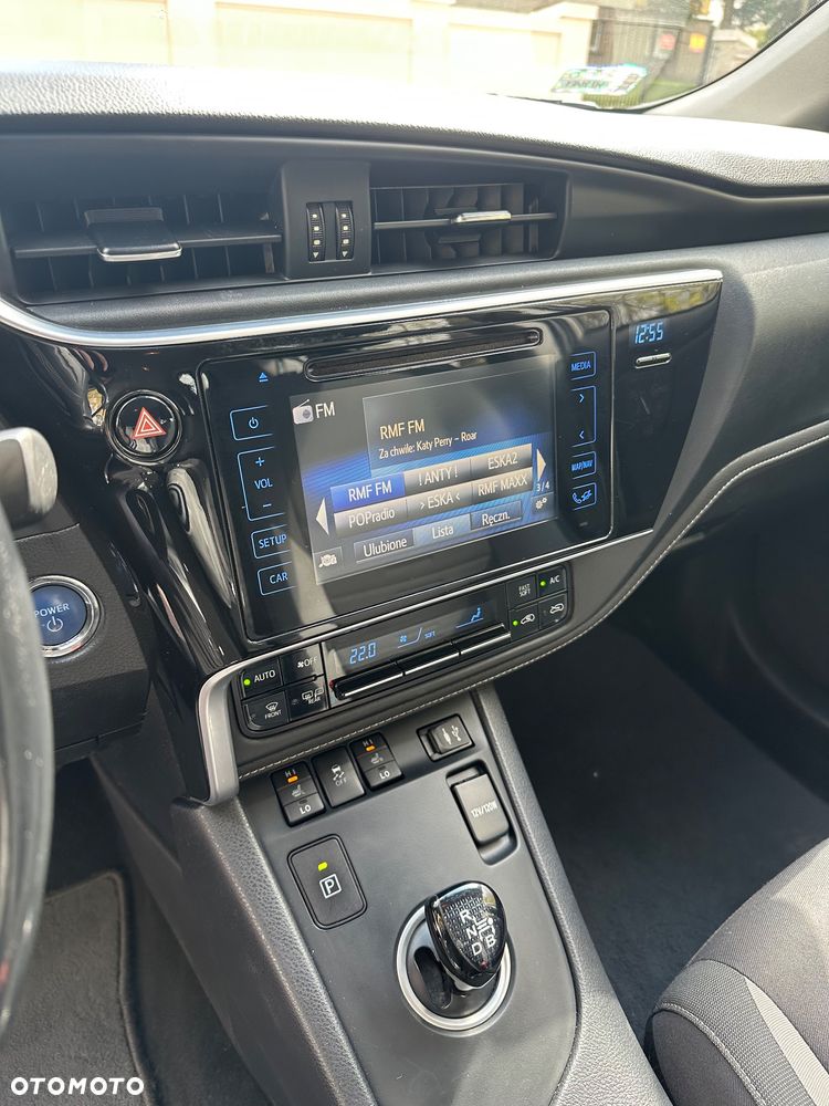 Toyota Auris Hybrid 135 Premium - 12