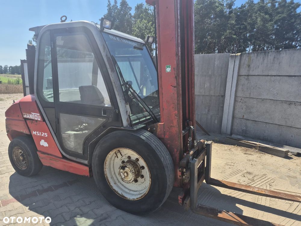 Manitou MSI25 MSI25D Pełna Kabina Ogrzewanie 2.5 T udźwig - 9