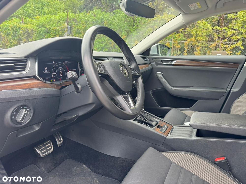 Skoda Superb 2.0 TDI SCR 4x4 Scout DSG - 5