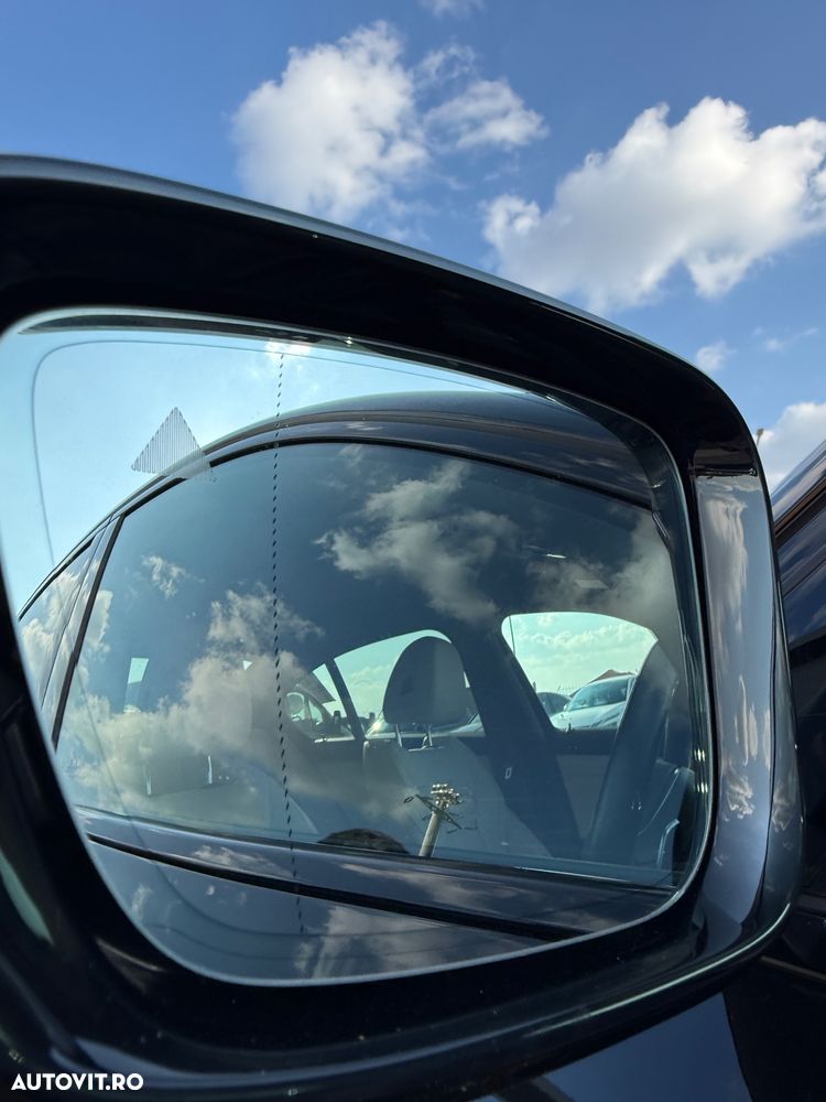 BMW Seria 3 330d xDrive AT MHEV - 30