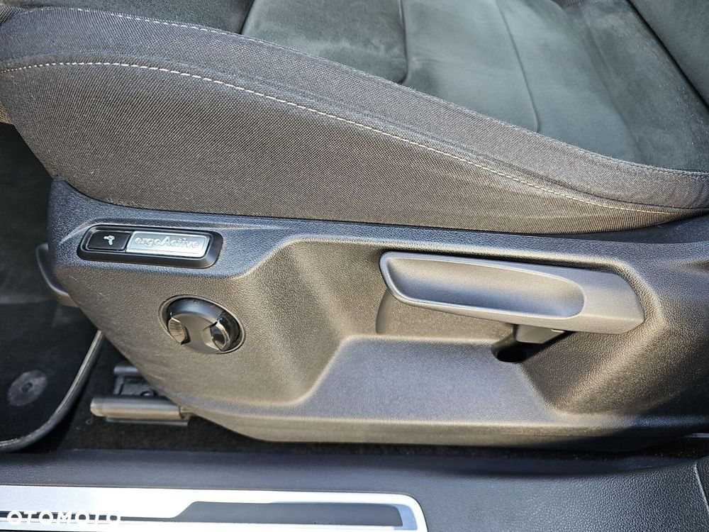 Volkswagen Tiguan - 25