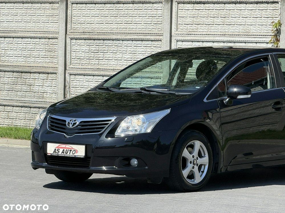 Toyota Avensis 1.8 Sol - 25