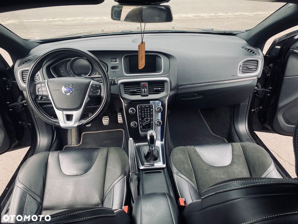 Volvo V40 D2 Drive-E R-Design Kinetic - 26