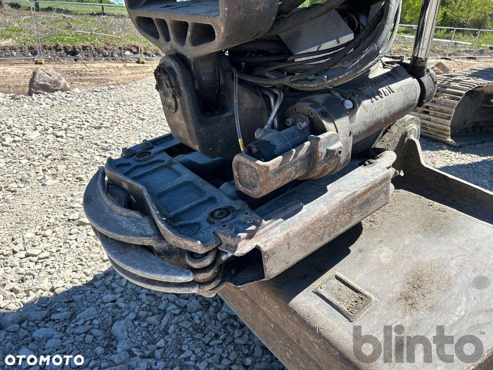 Volvo EC 250E - 11