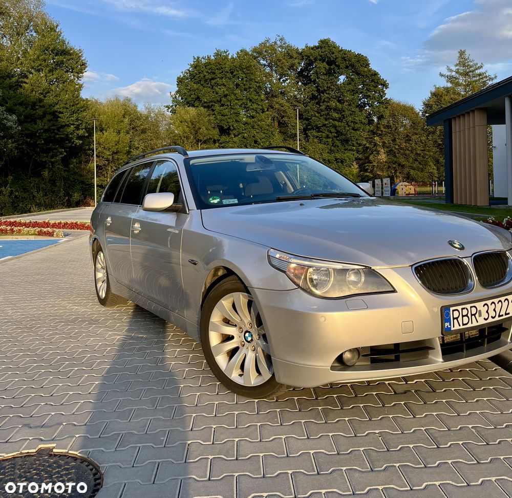 BMW Seria 5 525d - 1