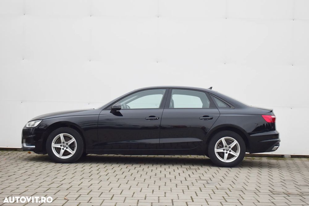 Audi A4 2.0 35 TDI S tronic MHEV Basic - 12