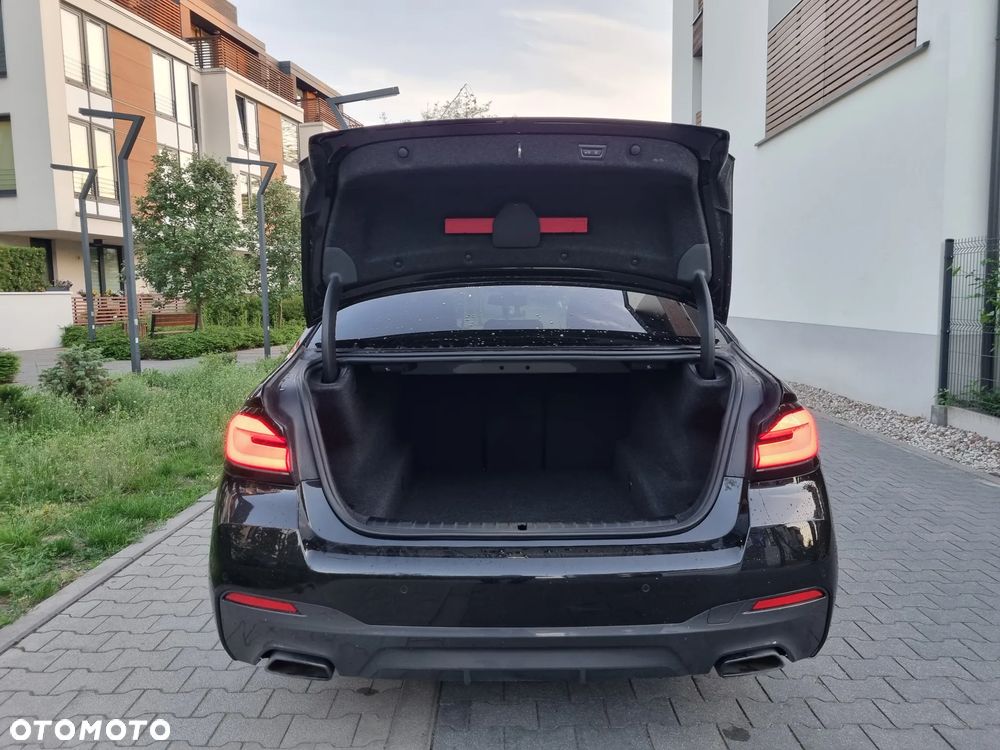 BMW Seria 5 520d xDrive MHEV M Sport sport - 32