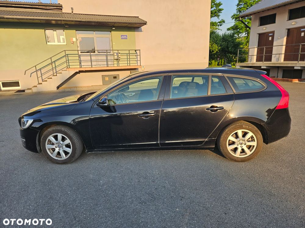 Volvo V60 D3 Kinetic - 4