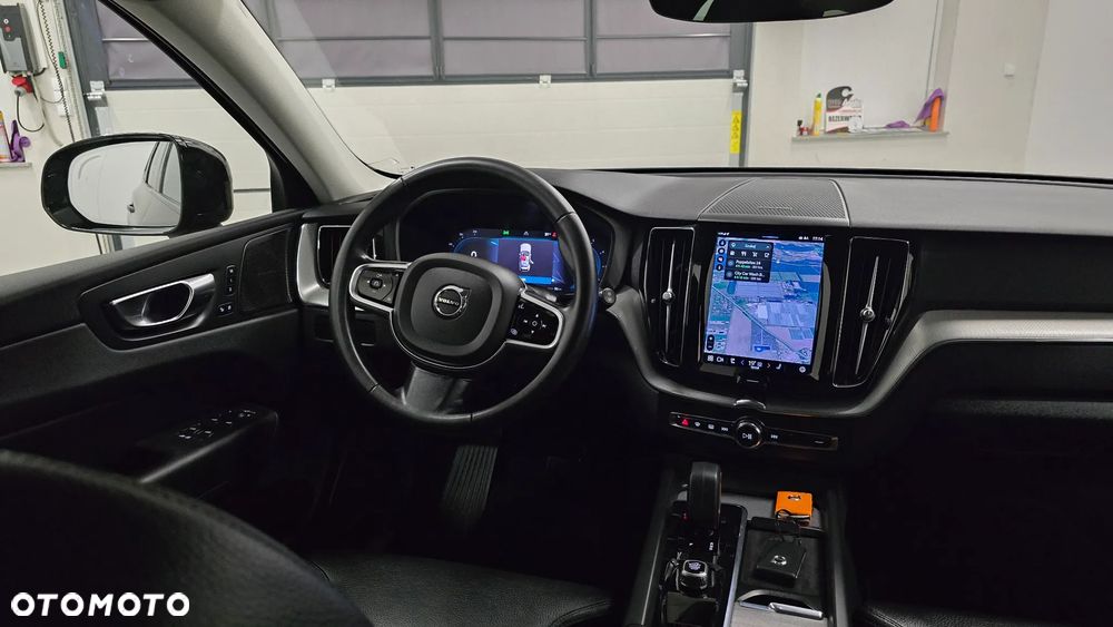 Volvo XC 60 B4 D AWD Plus Dark - 7