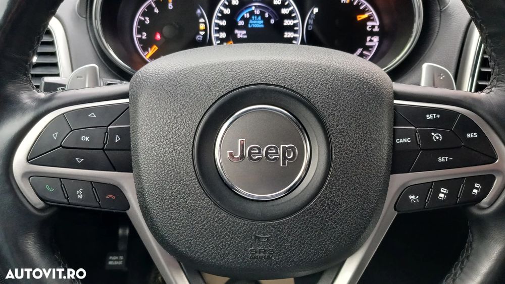 Jeep Grand Cherokee - 17